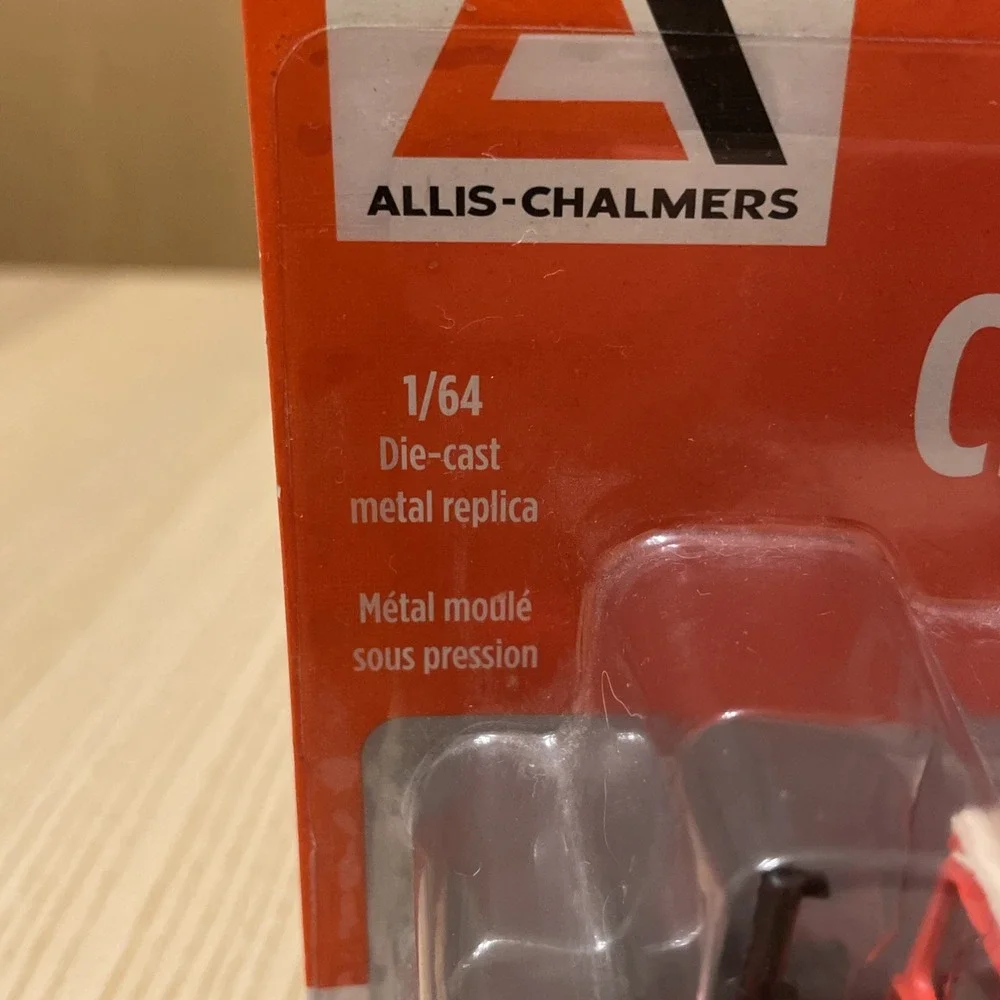 Ertl Allis-Chalmers 7580 4WD Diecast Tractor w Duals 1/64 Scale Tomy 16319